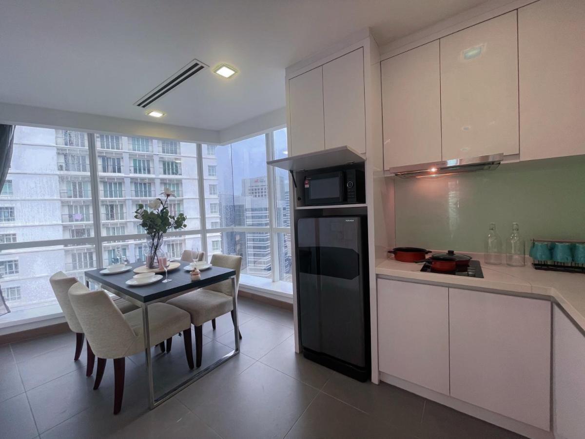 Lux Suites Kl City Pavilion Bukit Bintang With Infinity Pool Kuala Lumpur Exterior photo