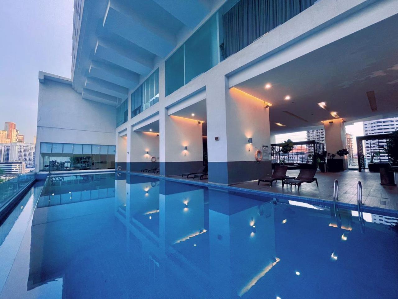 Lux Suites Kl City Pavilion Bukit Bintang With Infinity Pool Kuala Lumpur Exterior photo