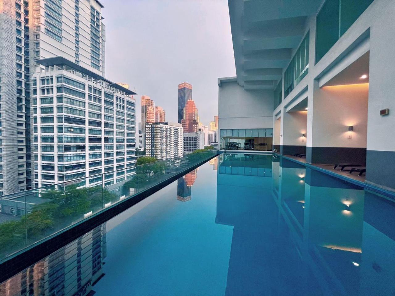 Lux Suites Kl City Pavilion Bukit Bintang With Infinity Pool Kuala Lumpur Exterior photo